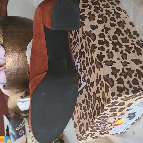 Rust suede - Picture 4 of 5